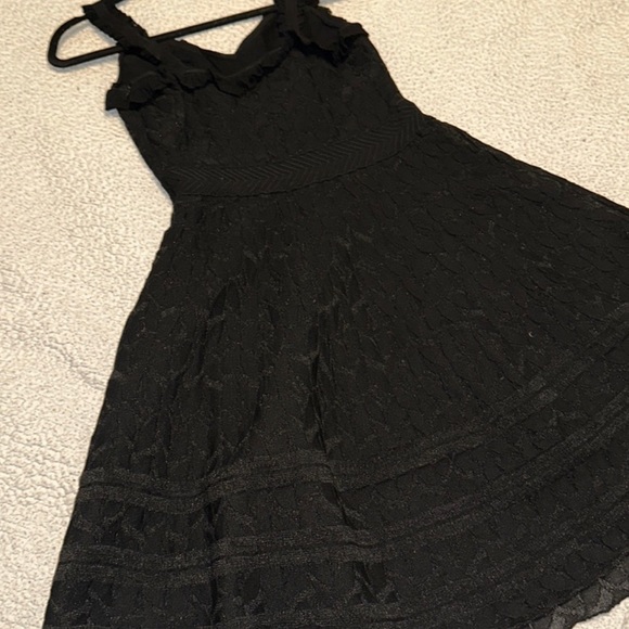 Chanel dress - Picture 3 of 3